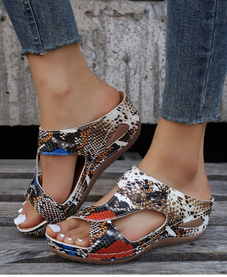 HeeledRetro - Slip On Orthopedic Sandals