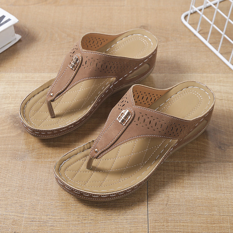 RetroFloral - Multi color Flat Flip-flops