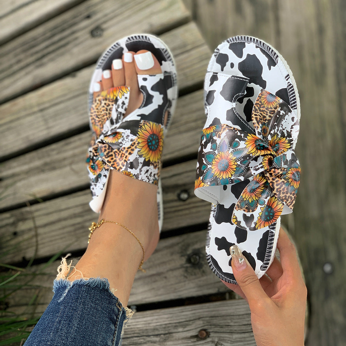 PetalPace - Flower Clip Toe Flip Flops