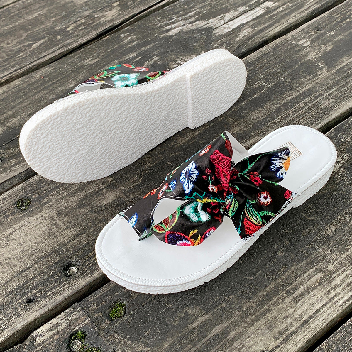 PetalPace - Flower Clip Toe Flip Flops