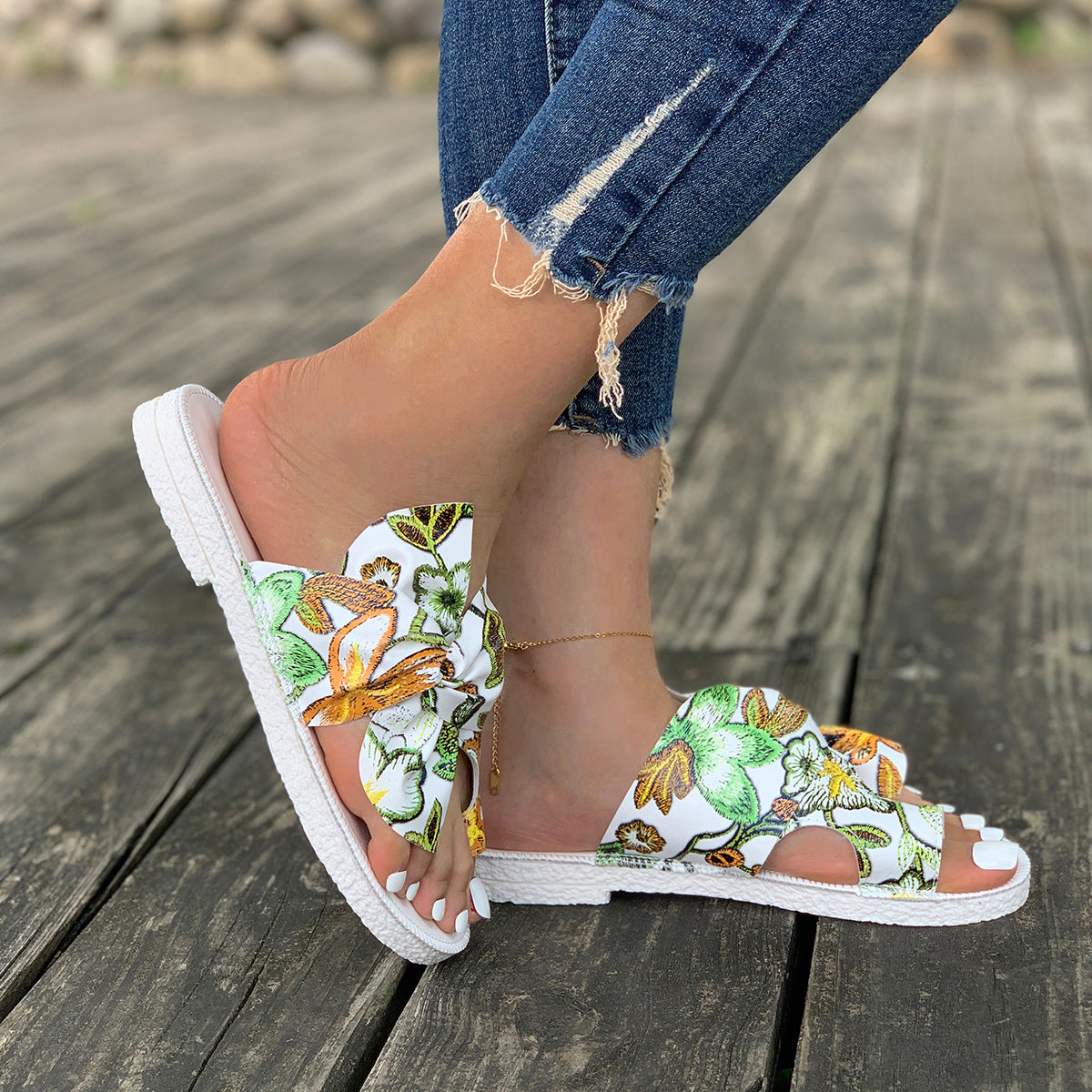 PetalPace - Flower Clip Toe Flip Flops