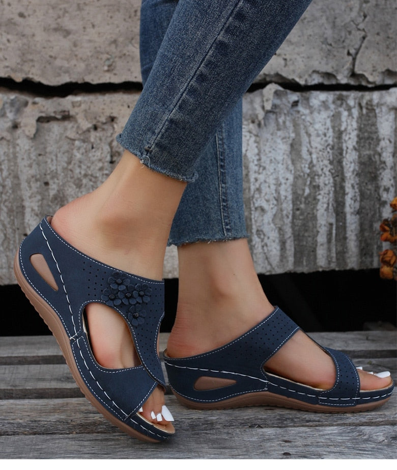 HeeledRetro - Slip On Orthopedic Sandals