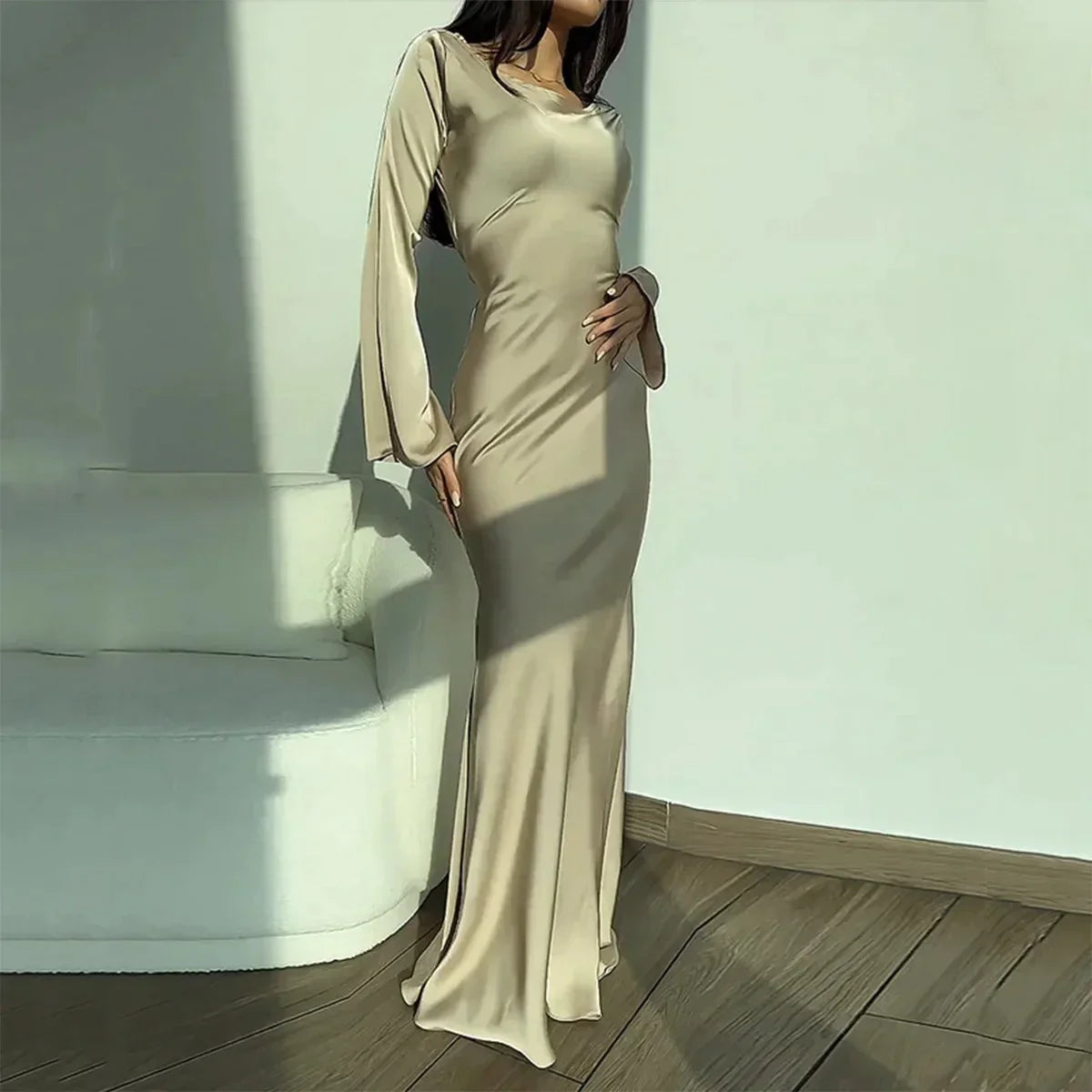 Anastasia – Elegantes Langarmkleid Aprikose