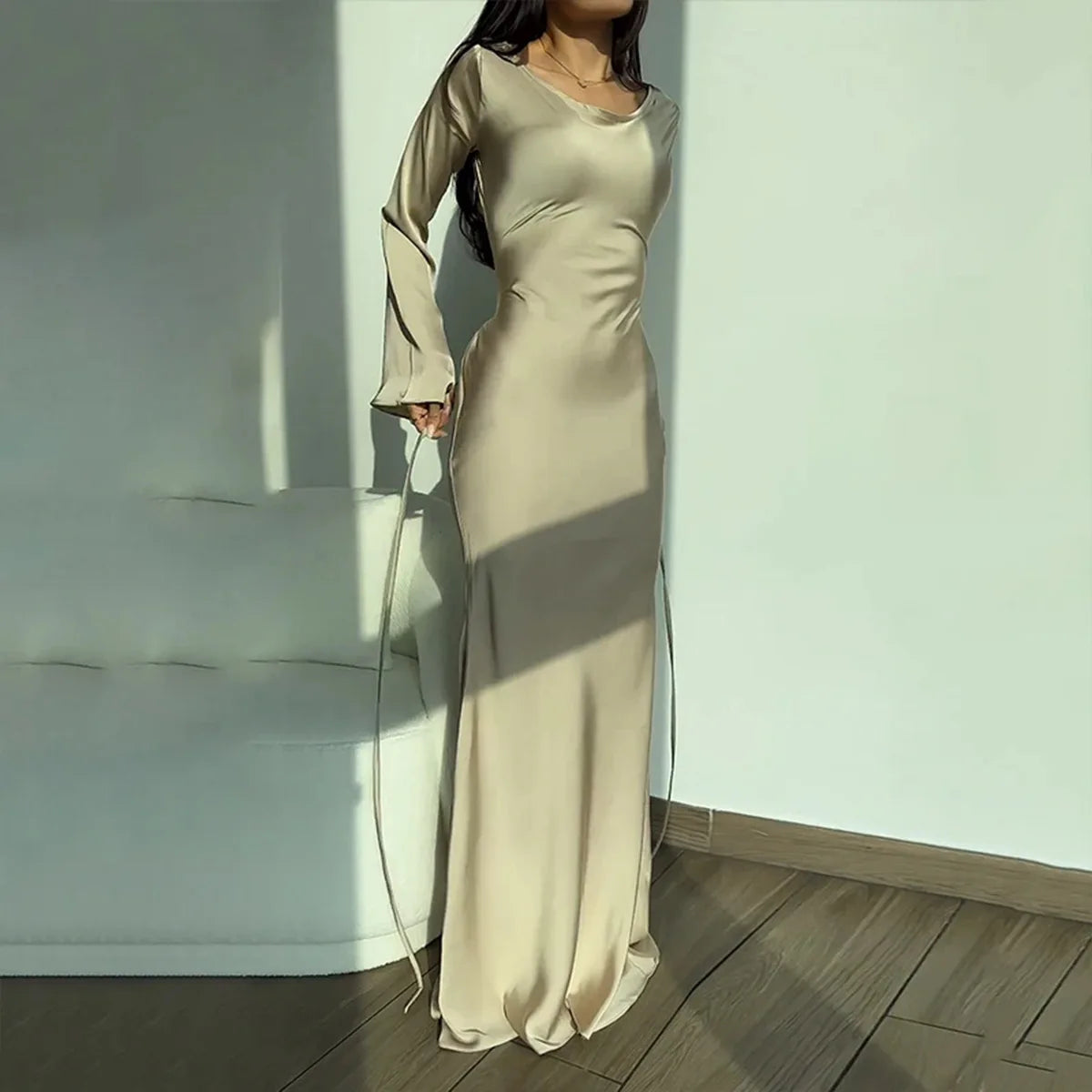 Anastasia – Elegantes Langarmkleid Aprikose 1