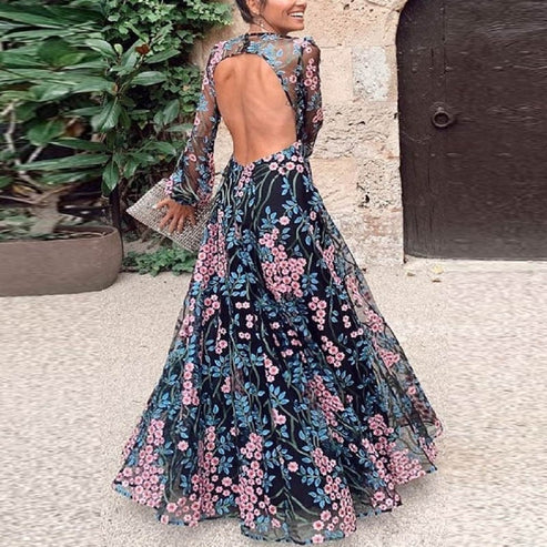 Antonia – Rückenfreies Sommerkleid 1